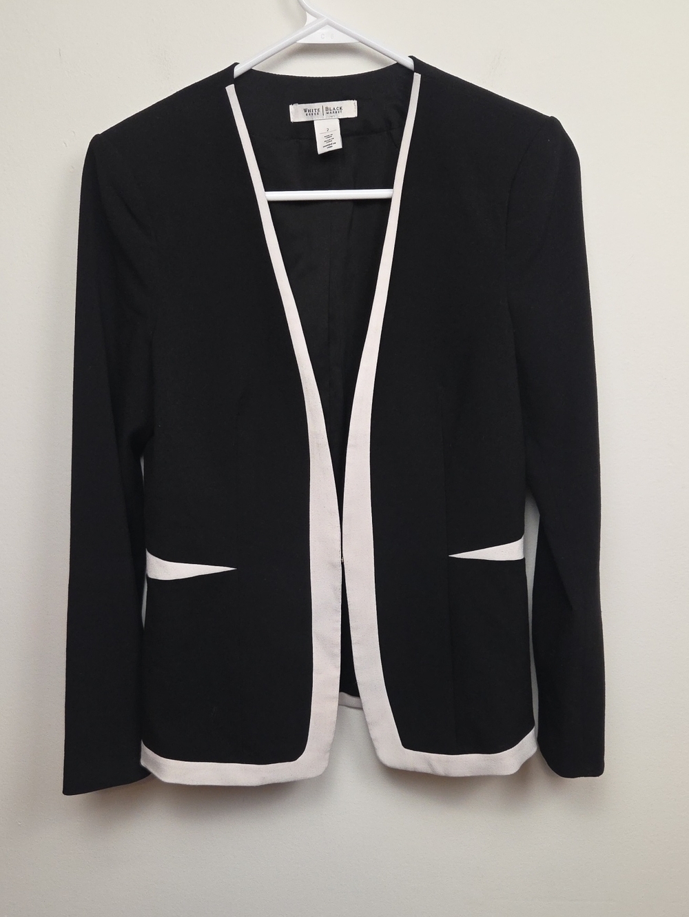 White House Black Market Classic Black Blazer Jacket White Trim Office Career 2